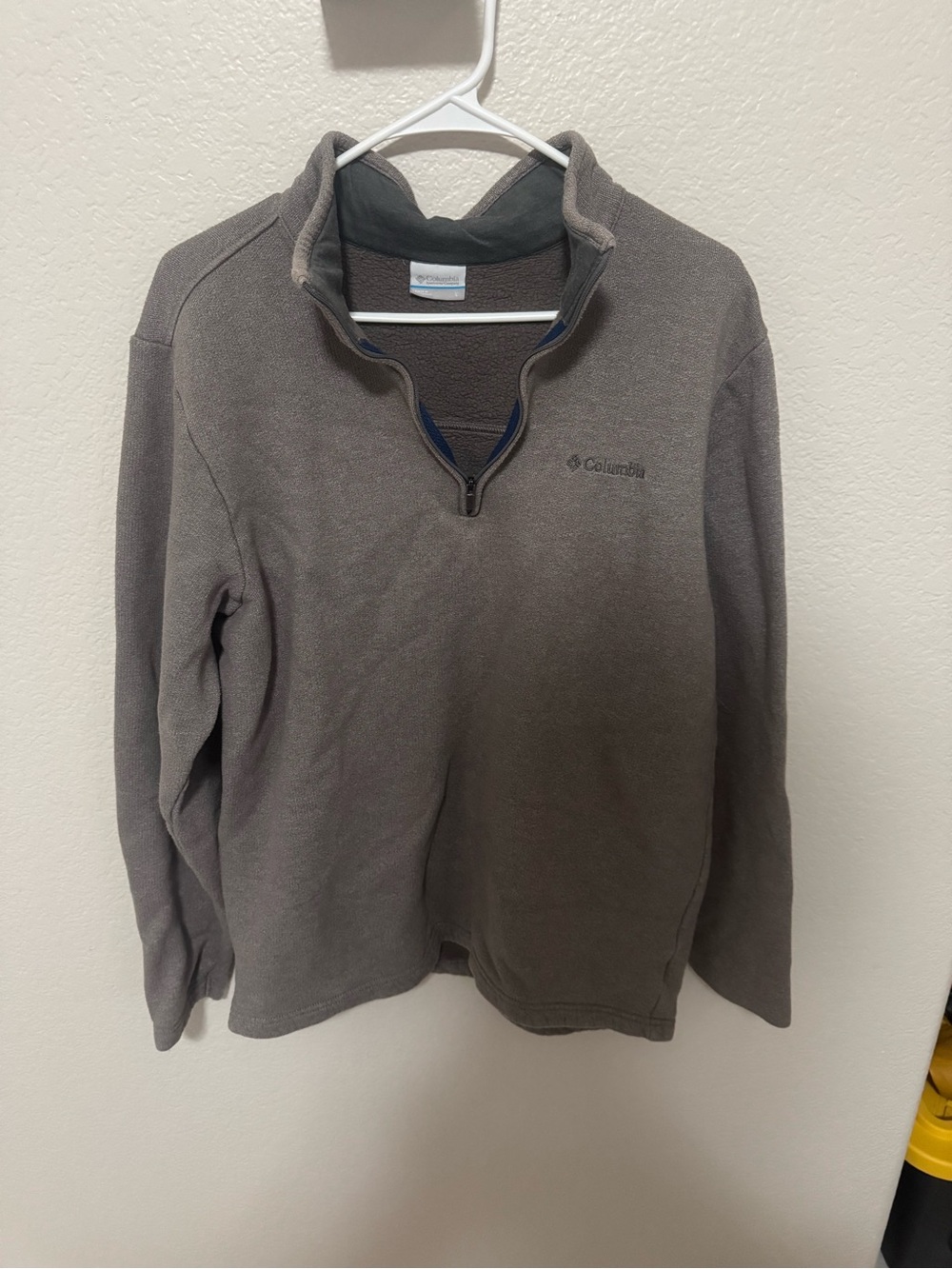 Columbia Men’s Gray Half-Zip Fleece Pullover